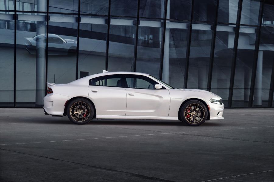  Dodge Charger SRT Hellcat 2015 года  (фото 45 из 111)